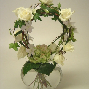 Hand-tied Wedding Wreath Bouquet