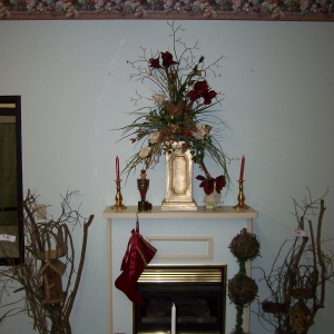 Christmas Open House Mantle Arrangement