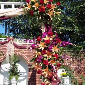 Huppah Flowers for October Wedding