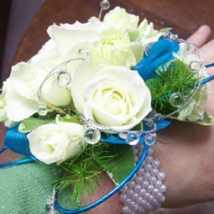 wrist_corsage