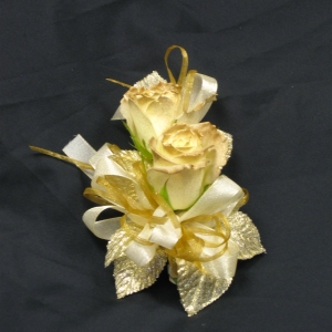 Gold tone corsage or wristlet
