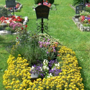 Graves in Bloom in Southern Germany * Part 2