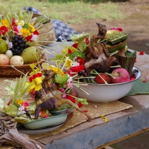Thanksgiving....Bali Offering ....another style of floristry...