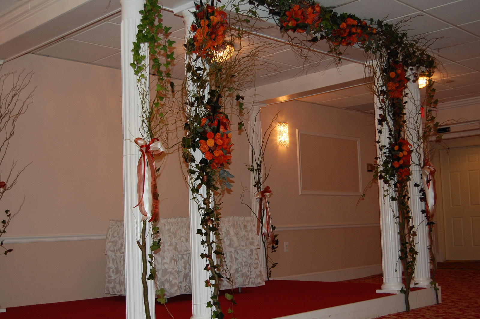 Autumn ceremony decor