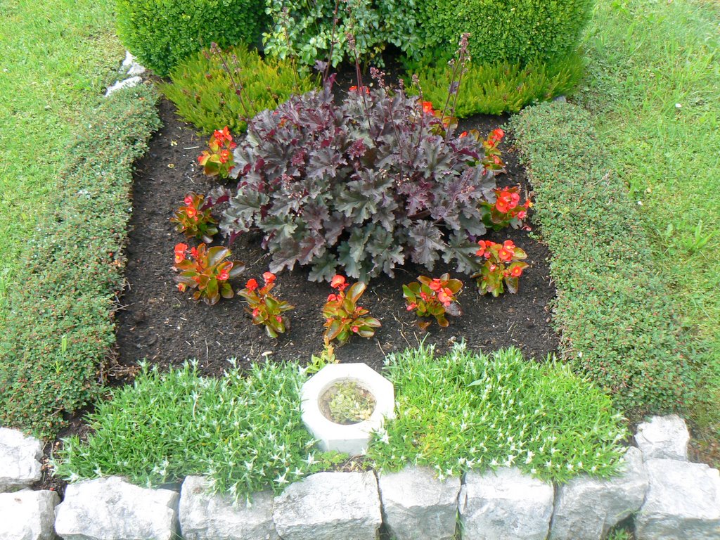 Graves in Bloom in Southern Germany * Part 2